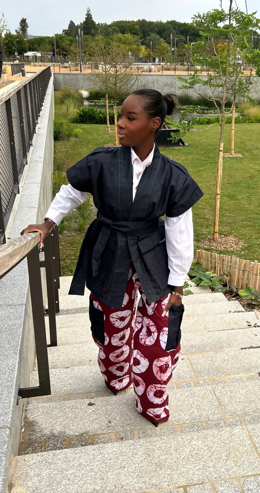 Pantalon rouge en wax et jean