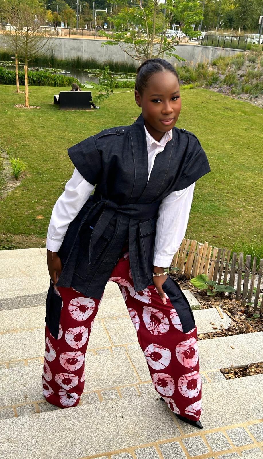 Pantalon rouge Meza en wax et jean